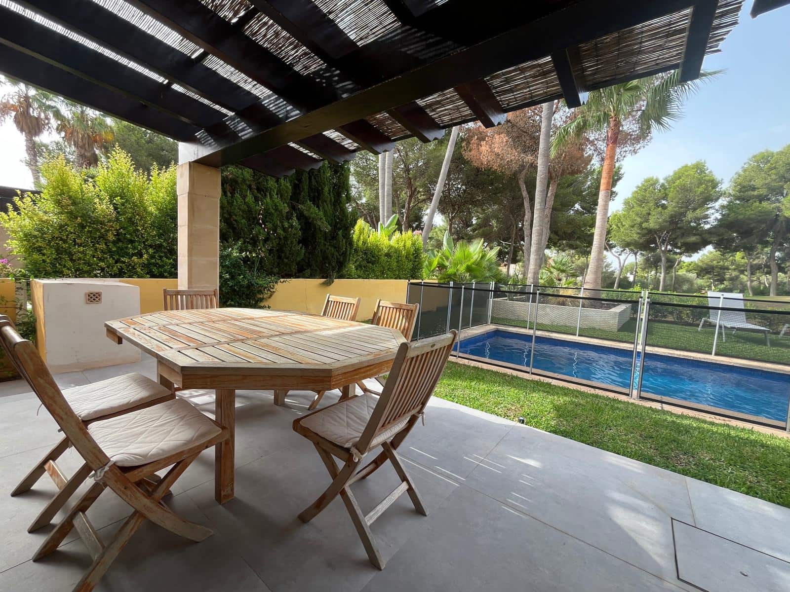 3 soverom Villa til leie i Santa Ponsa med svømmebasseng garasje - € 4 500 (Ref: 9195055)