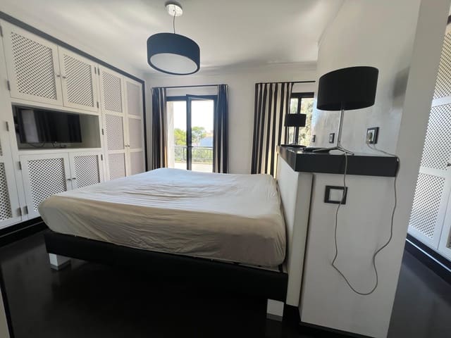 Villa/Maison de 2 chambres à louer à Cala Figuera, Santanyí - 2 200 € (Ref: 9195057)