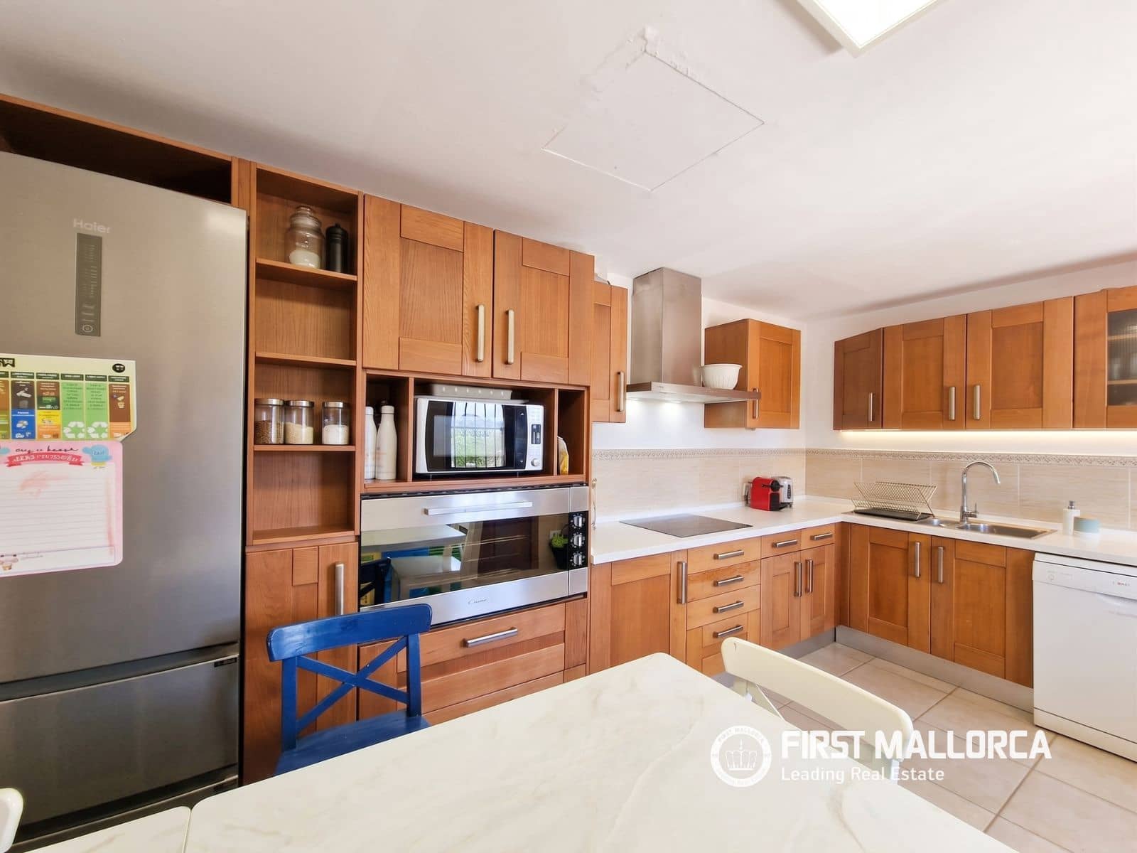 Chalet de 3 habitaciones en Galilea en alquiler con piscina garaje - 4.500 € (Ref: 9195062)