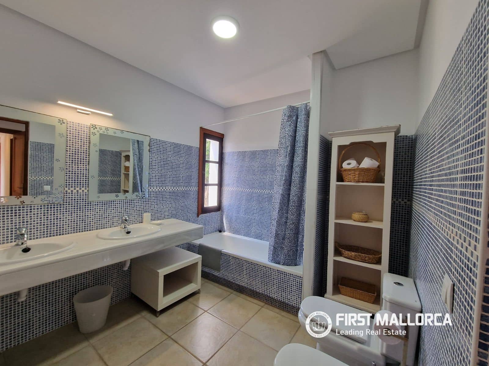Chalet de 3 habitaciones en Galilea en alquiler con piscina garaje - 4.500 € (Ref: 9195062)