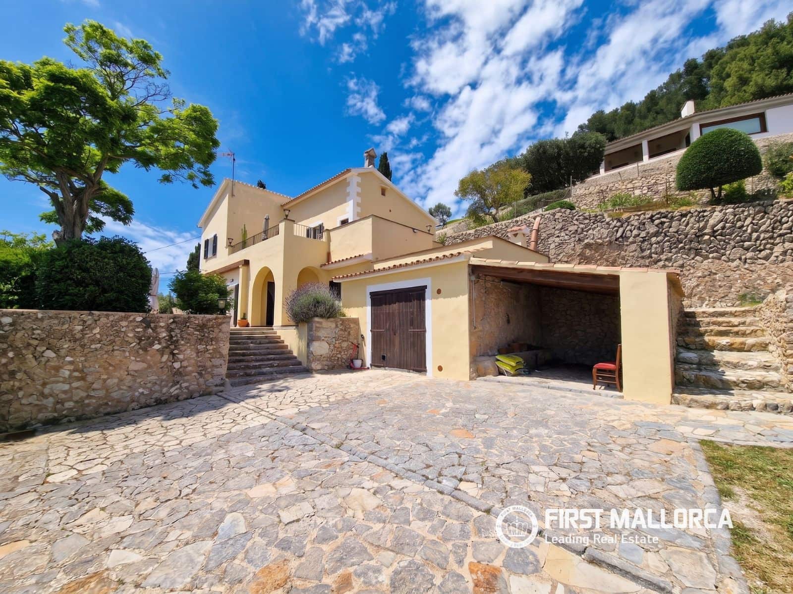 Chalet de 3 habitaciones en Galilea en alquiler con piscina garaje - 4.500 € (Ref: 9195062)