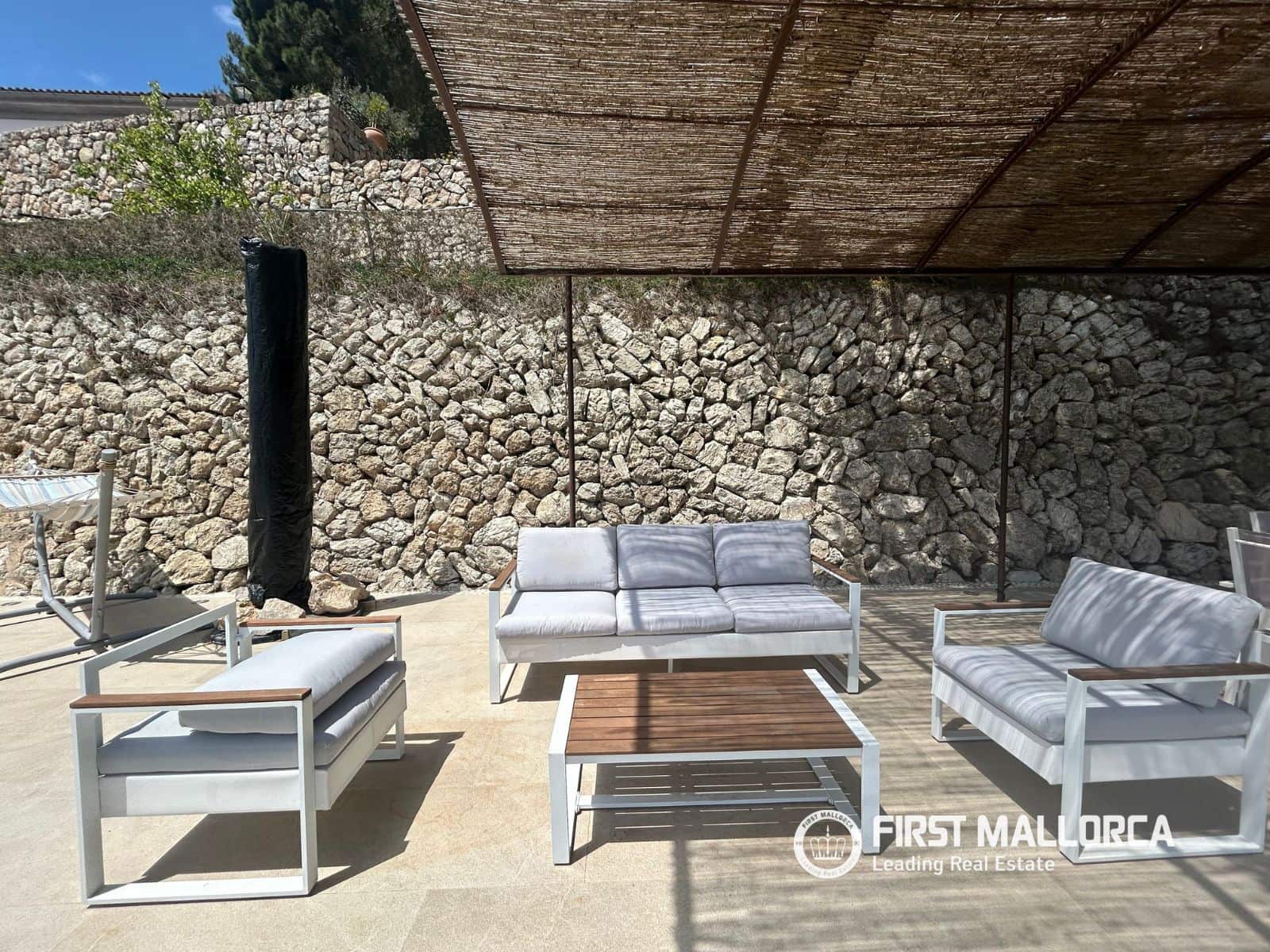 Chalet de 3 habitaciones en Galilea en alquiler con piscina garaje - 4.500 € (Ref: 9195062)