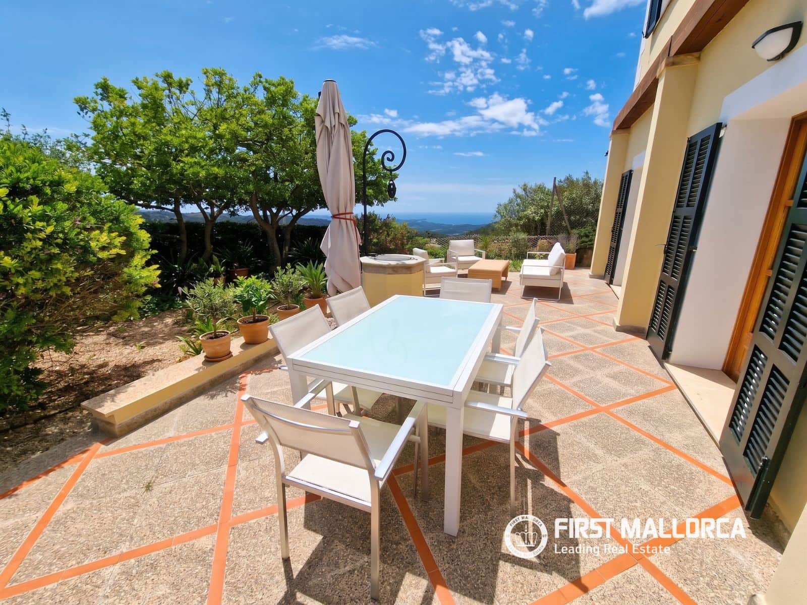 Chalet de 3 habitaciones en Galilea en alquiler con piscina garaje - 4.500 € (Ref: 9195062)