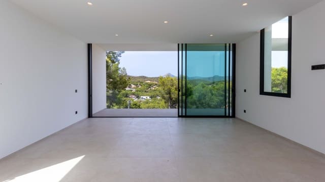 5 slaapkamer Villa te koop in Costa de la Calma, Calvià met zwembad garage - € 3.000.000 (Ref: 9195063)