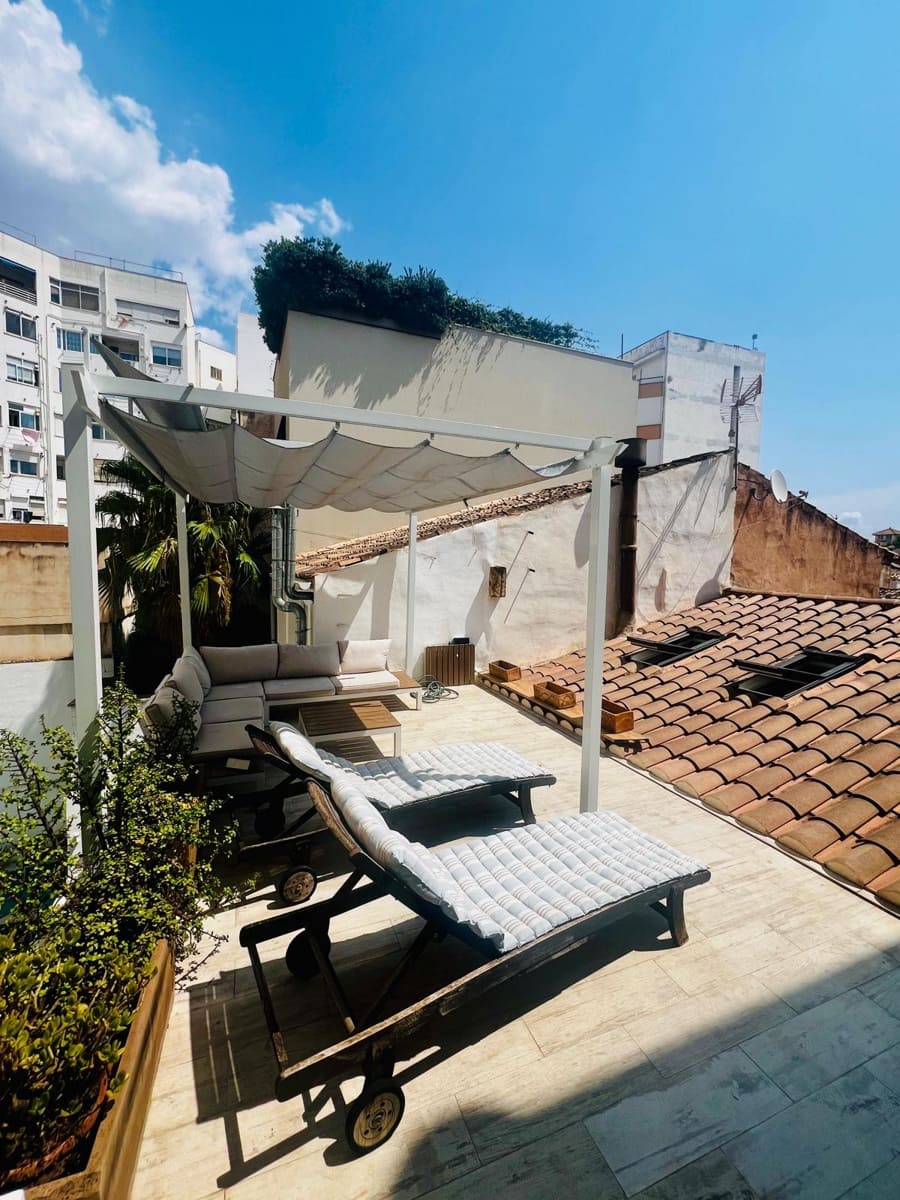 3 bedroom Townhouse for rent in Palma de Mallorca - € 2,500 (Ref: 9197328)