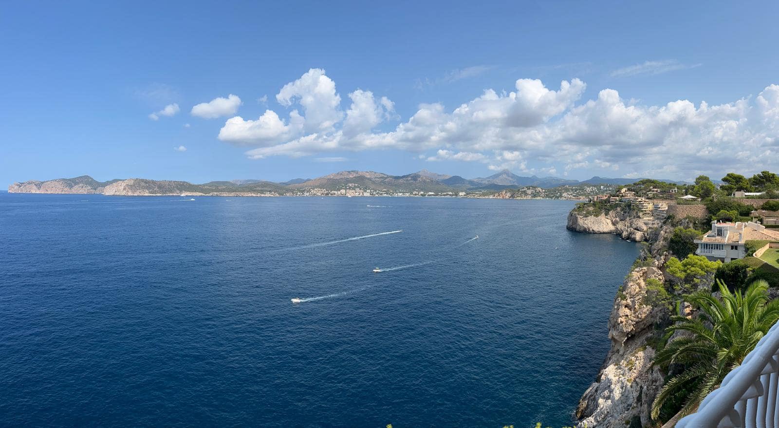 5 bedroom Apartment for rent in Santa Ponsa with garage - € 5,800 (Ref: 9197330)