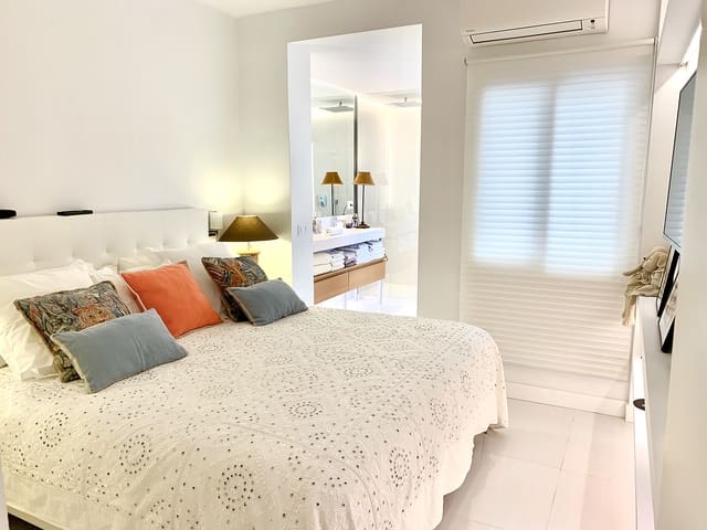 2 bedroom Apartment for rent in Jaume III, Palma de Mallorca - € 2,300 (Ref: 9200184)