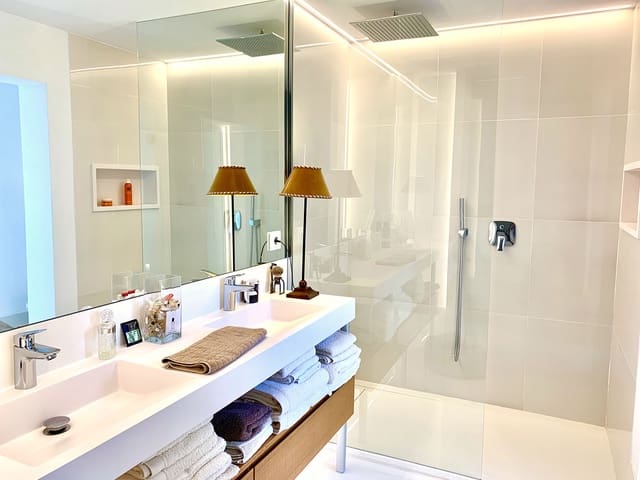 2 bedroom Apartment for rent in Jaume III, Palma de Mallorca - € 2,300 (Ref: 9200184)