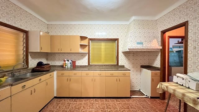 4 bedroom Villa for sale in Cala Llombards, Santanyí with garage - € 700,000 (Ref: 9200186)