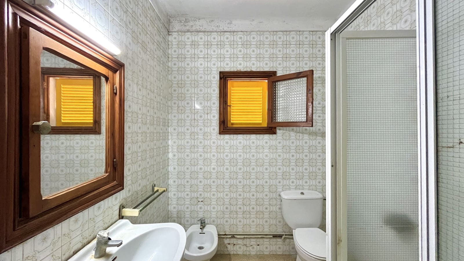 4 sovrum Villa till salu i Cala Llombards med garage - 700 000 € (Ref: 9200186)