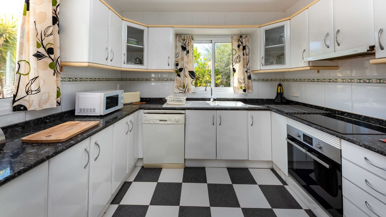 4 soverom Villa til salgs i Puerto de Soller / Port de Soller med svømmebasseng garasje - € 1 950 000 (Ref: 9200187)