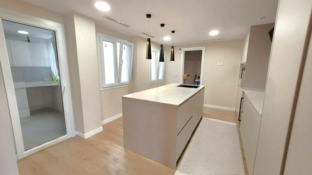 3 soverom Leilighet til leie i Marques de la Fonsanta, Palma de Mallorca - € 2 200 (Ref: 9204080)