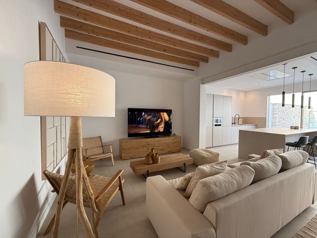 5 sypialnia Dom do wynajęcia w Sa Pobla z basenem garażem - 4 500 € (Ref: 9206094)