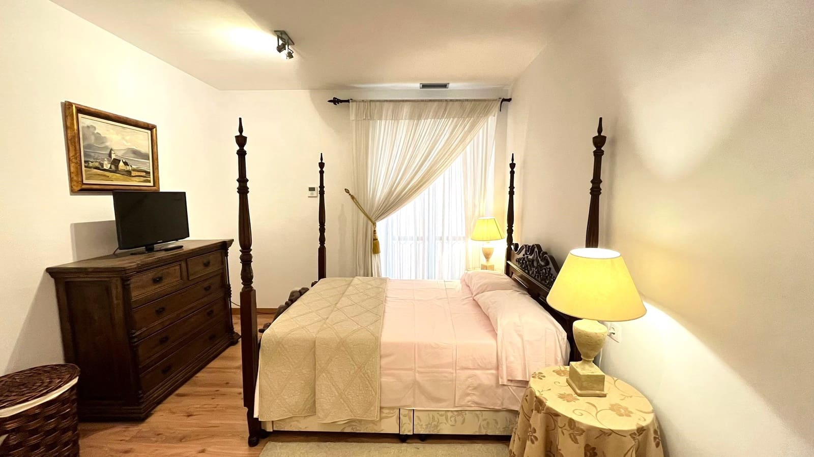 3 soveværelse Lejlighed til leje i Palma de Mallorca - € 2.500 (Ref: 9207793)