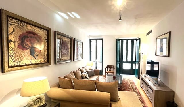 3 bedroom Apartment for rent in Cort, Palma de Mallorca - € 2,500 (Ref: 9207793)