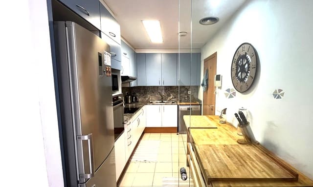 3 bedroom Apartment for rent in Cort, Palma de Mallorca - € 2,500 (Ref: 9207793)