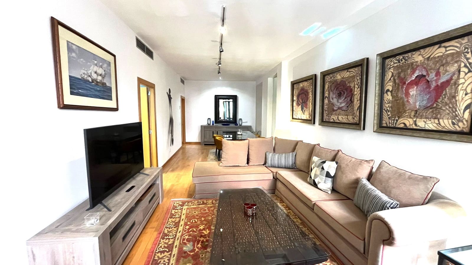 3 soveværelse Lejlighed til leje i Palma de Mallorca - € 2.500 (Ref: 9207793)