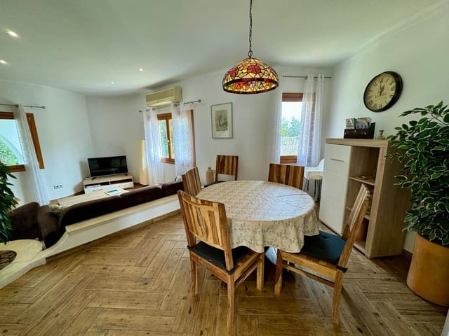 3 sovrum Villa att hyra i Campanet med garage - 3 000 € (Ref: 9207796)