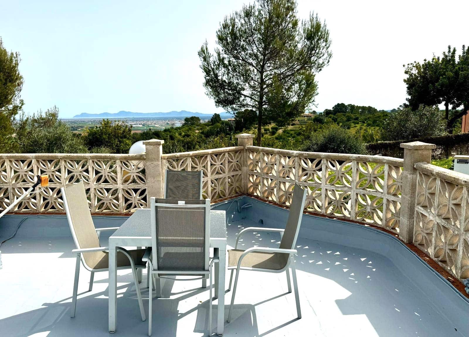 3 slaapkamer Villa te huur in Campanet met garage - € 3.000 (Ref: 9207796)