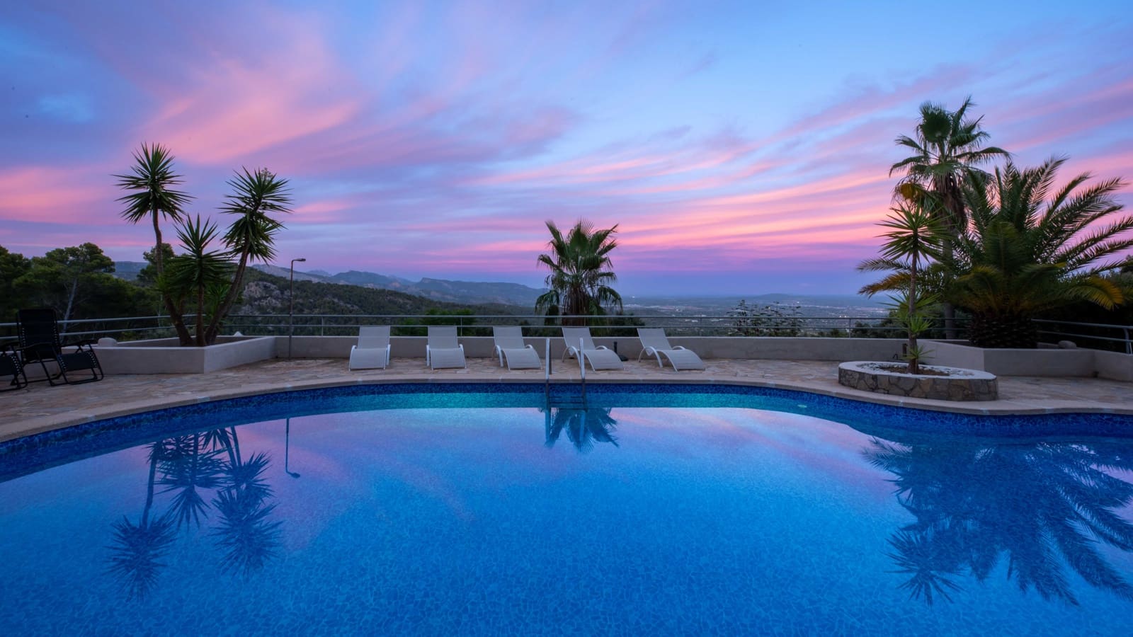 4 sypialnia Finka/Dom wiejski na sprzedaż w Esporles z basenem garażem - 2 200 000 € (Ref: 9207797)