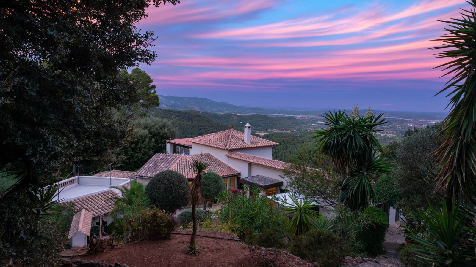 4 sypialnia Finka/Dom wiejski na sprzedaż w Esporles z basenem garażem - 2 200 000 € (Ref: 9207797)