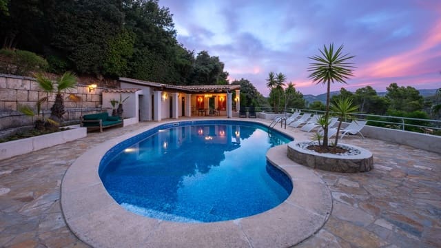 4 slaapkamer Finca/Landhuis te koop in Esporles met zwembad garage - € 2.200.000 (Ref: 9207797)