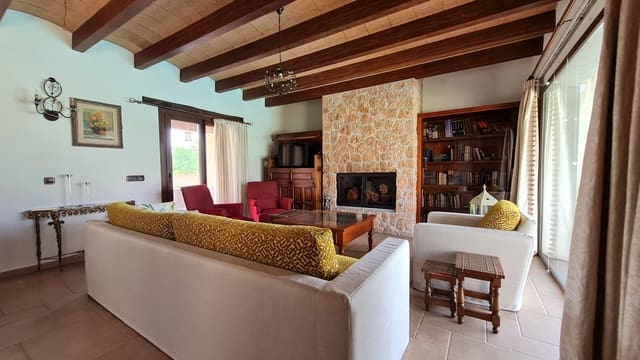 6 soverom Finca/Herregård til salgs i Llucmajor med svømmebasseng garasje - € 2 400 000 (Ref: 9211536)