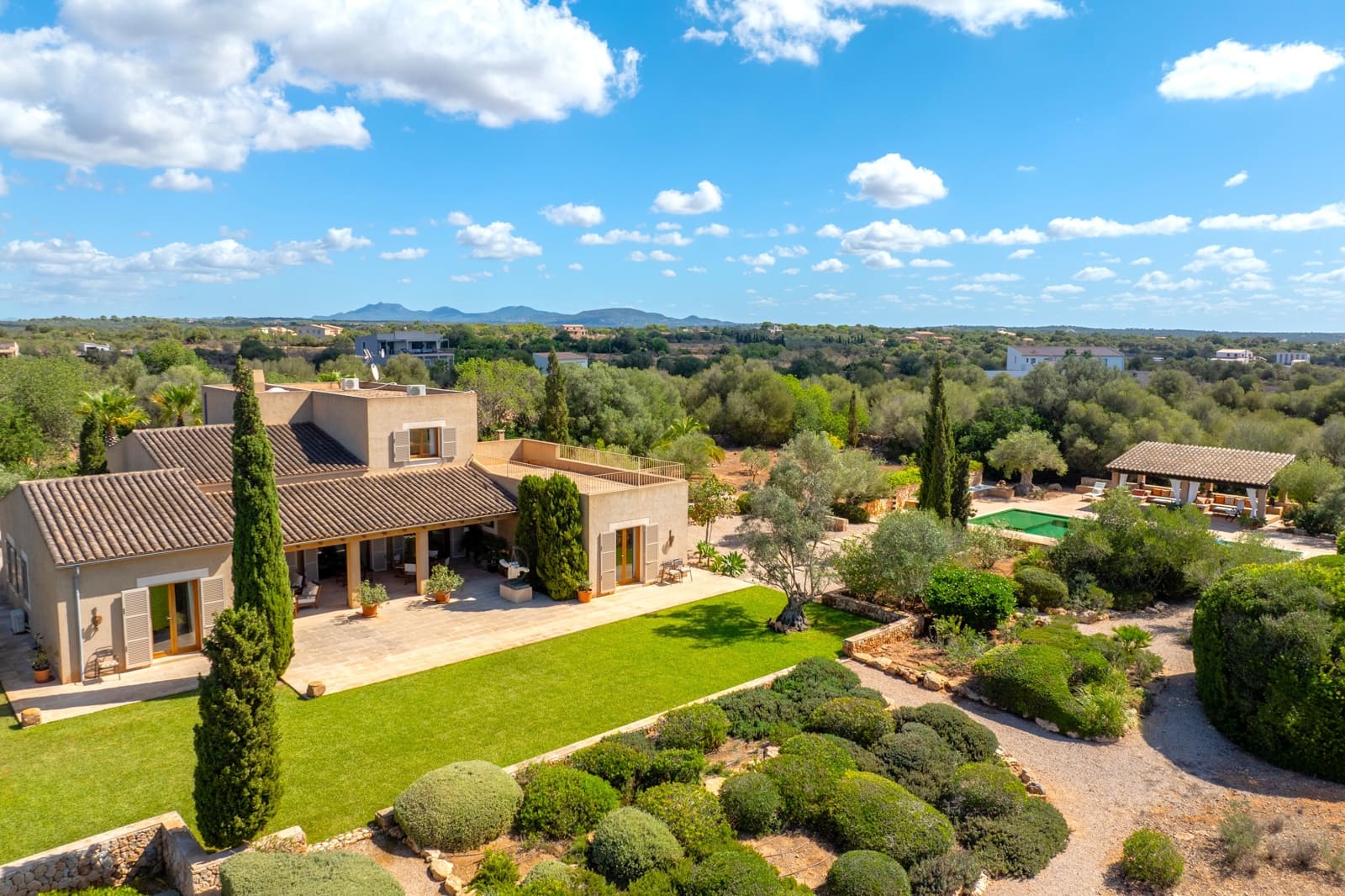 5 sypialnia Finka/Dom wiejski do wynajęcia w Ses Salines z basenem garażem - 9 900 € (Ref: 9226012)