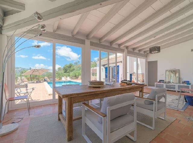 3 bedroom Villa for sale in Es Capdella, Calvià with garage - € 1,650,000 (Ref: 9226013)