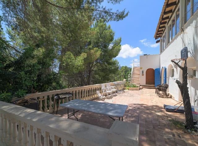 3 bedroom Villa for sale in Es Capdella, Calvià with garage - € 1,650,000 (Ref: 9226013)