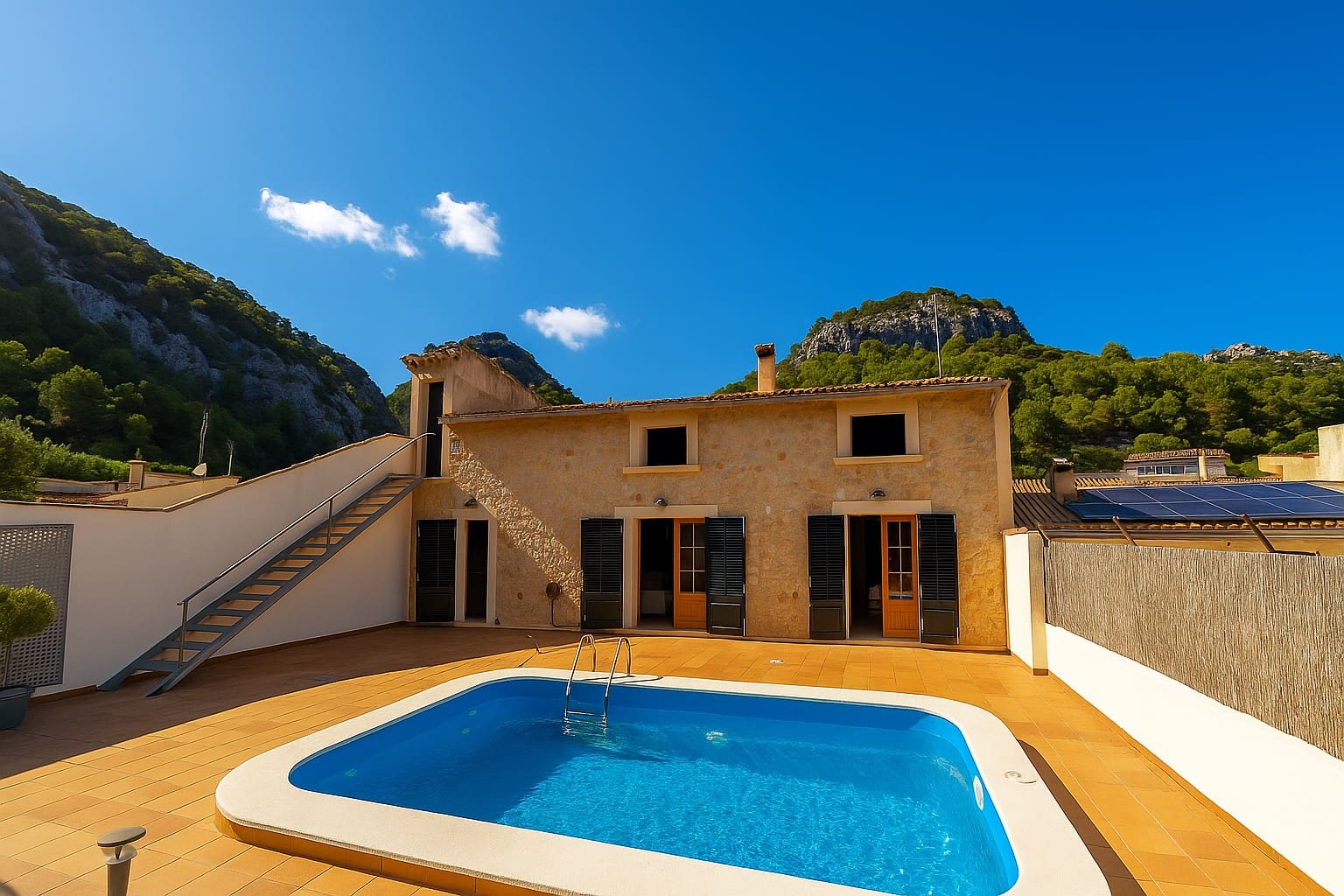 3 soveværelse Lejlighed til leje i Caimari med swimmingpool - € 1.900 (Ref: 9227995)