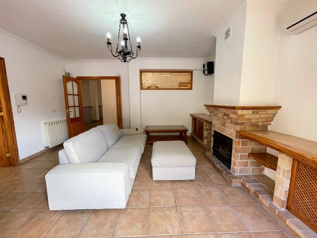 3 bedroom Apartment for rent in Caimari, Selva with pool - € 1,900 (Ref: 9227995)