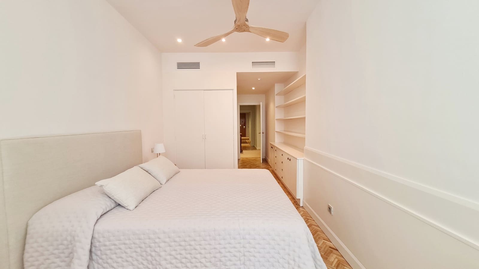 4 soveværelse Lejlighed til leje i Palma de Mallorca - € 5.500 (Ref: 9235809)