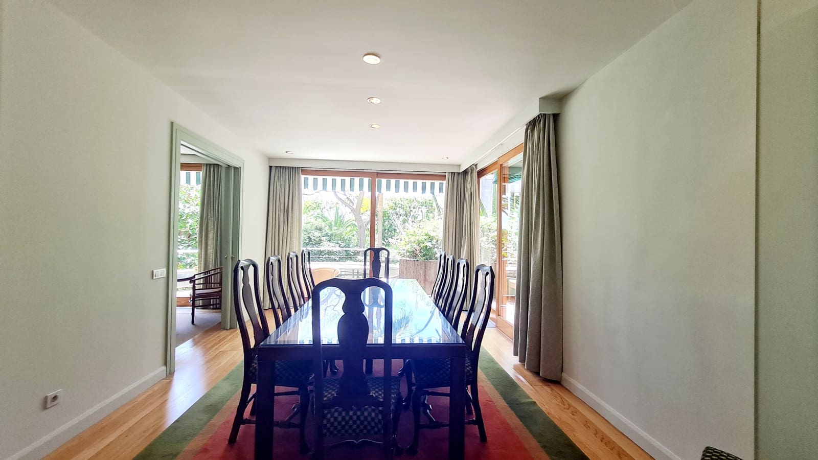 4 soveværelse Lejlighed til leje i Palma de Mallorca - € 5.500 (Ref: 9235809)