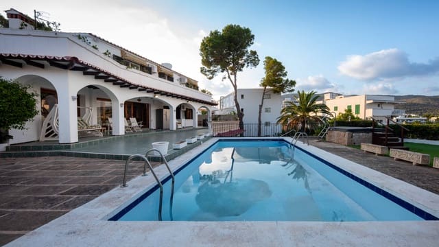 4 soverom Villa til salgs i Palmanova, Calvià med svømmebasseng garasje - € 2 700 000 (Ref: 9235814)