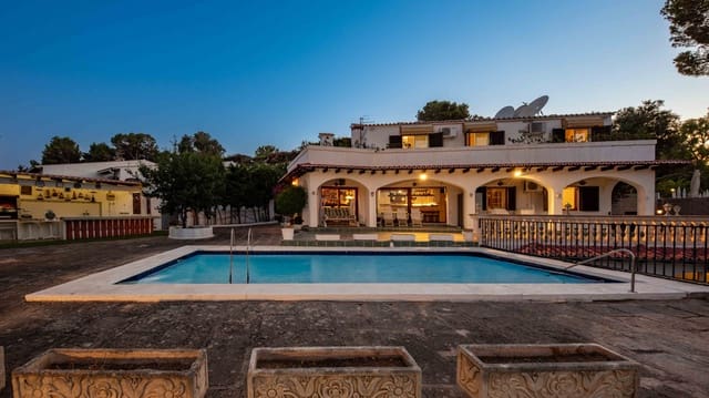 4 soverom Villa til salgs i Palmanova, Calvià med svømmebasseng garasje - € 2 700 000 (Ref: 9235814)