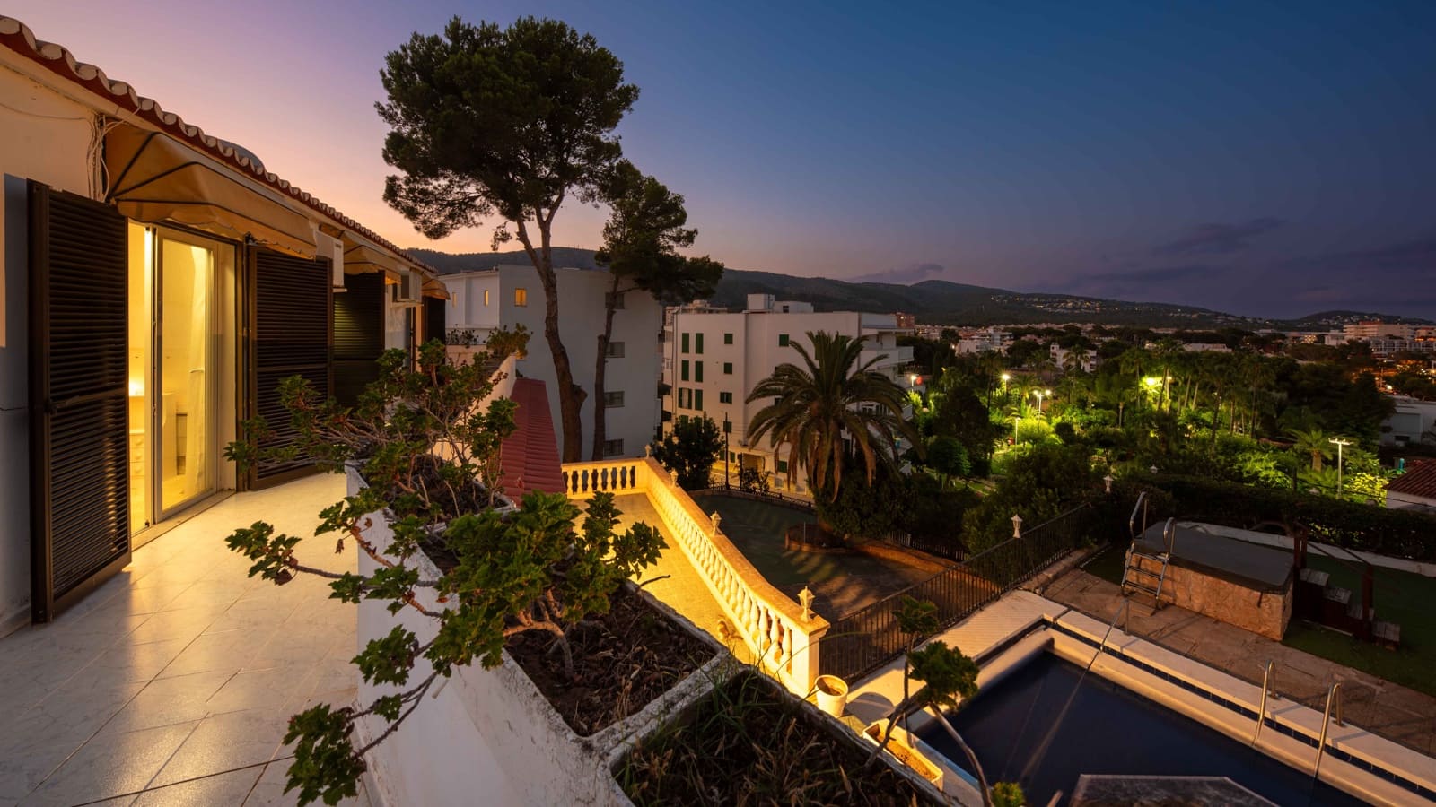 4 soverom Villa til salgs i Palmanova med svømmebasseng garasje - € 2 700 000 (Ref: 9235814)