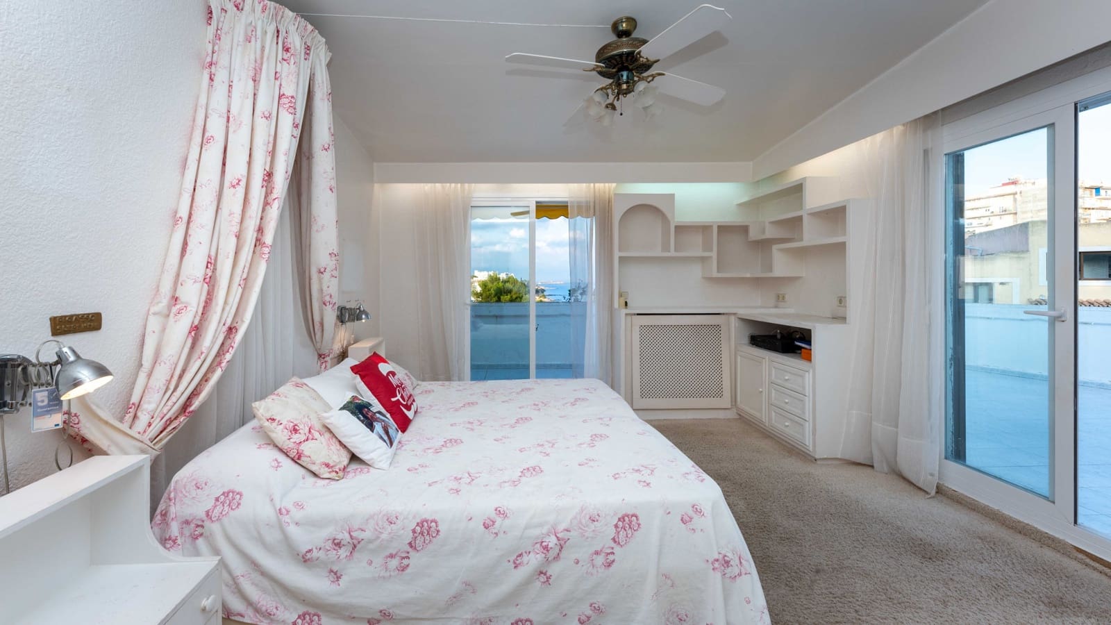 4 soverom Villa til salgs i Palmanova med svømmebasseng garasje - € 2 700 000 (Ref: 9235814)