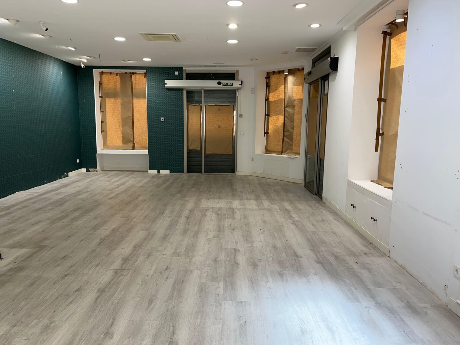 Erhverv til leje i Llucmajor - € 1.800 (Ref: 9239425)