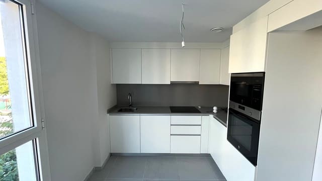 3 bedroom Apartment for rent in Nou Llevant, Palma de Mallorca with garage - € 2,495 (Ref: 9242419)