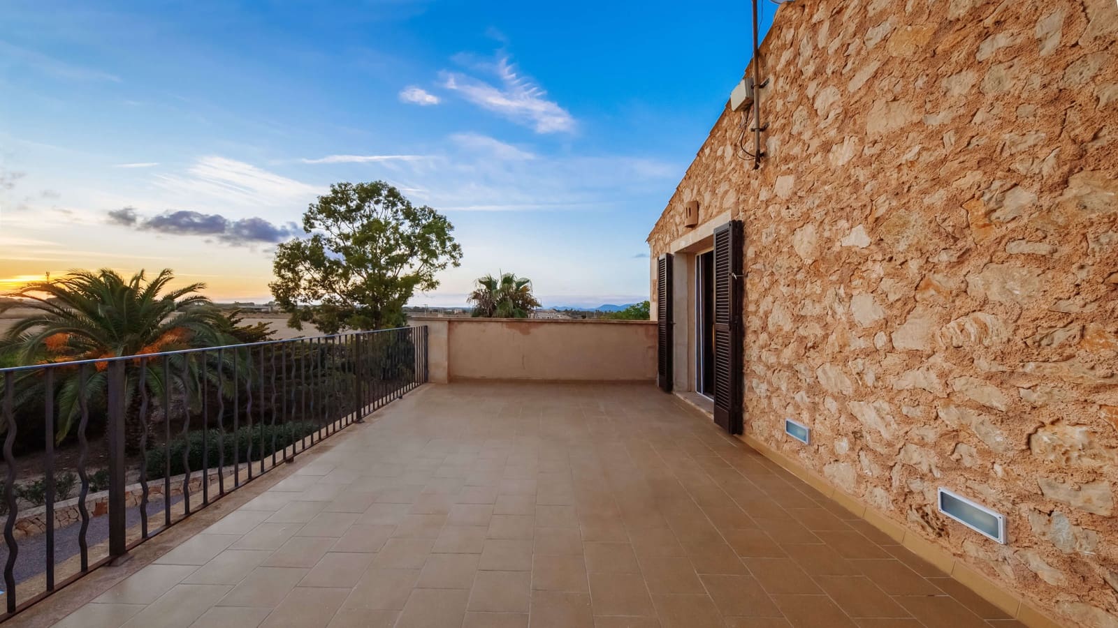 5 slaapkamer Finca/Landhuis te koop in Campos met garage - € 2.350.000 (Ref: 9246069)