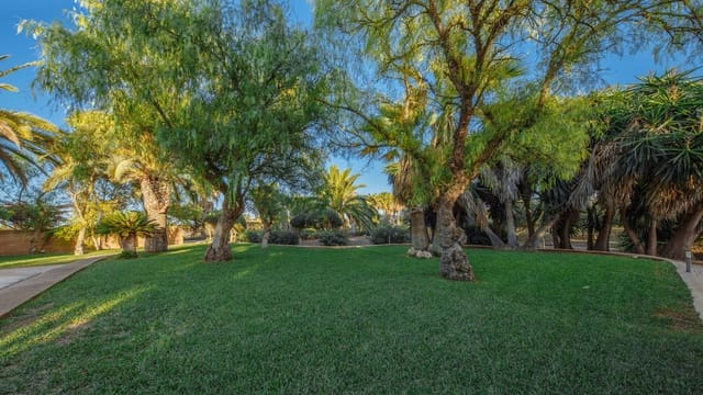 5 slaapkamer Finca/Landhuis te koop in Campos met garage - € 2.350.000 (Ref: 9246069)