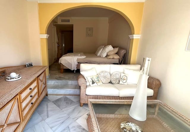 Appartement de 3 chambres à louer à Santa Ponsa, Calvià - 3 000 € (Ref: 9251648)