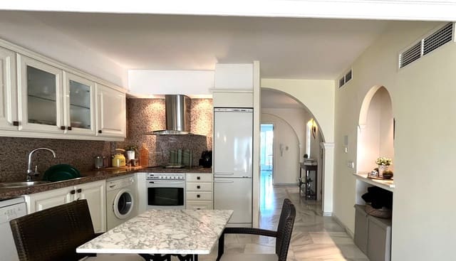 Appartement de 3 chambres à louer à Santa Ponsa, Calvià - 3 000 € (Ref: 9251648)