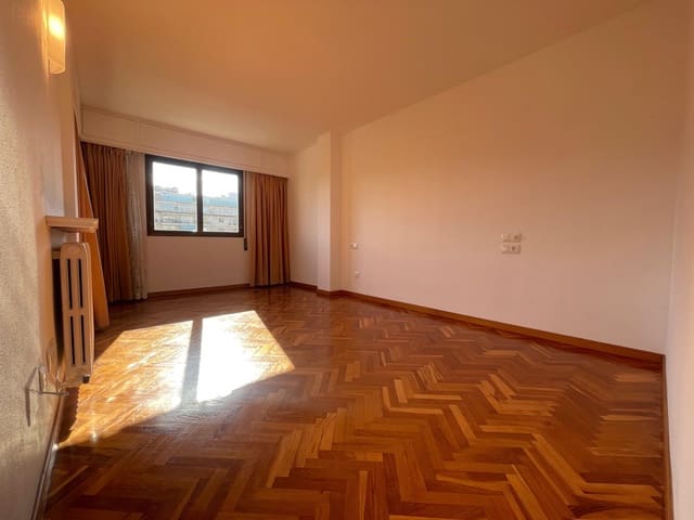 Appartement de 5 chambres à louer à El Camp d'en Serralta, Palma de Mallorca avec garage - 3 100 € (Ref: 9261969)