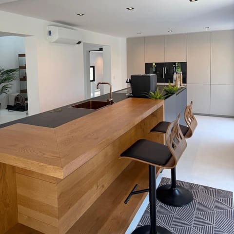 5 soveværelse Villa til leje i Cas Catala, Calvià med swimmingpool garage - € 13.000 (Ref: 9271898)