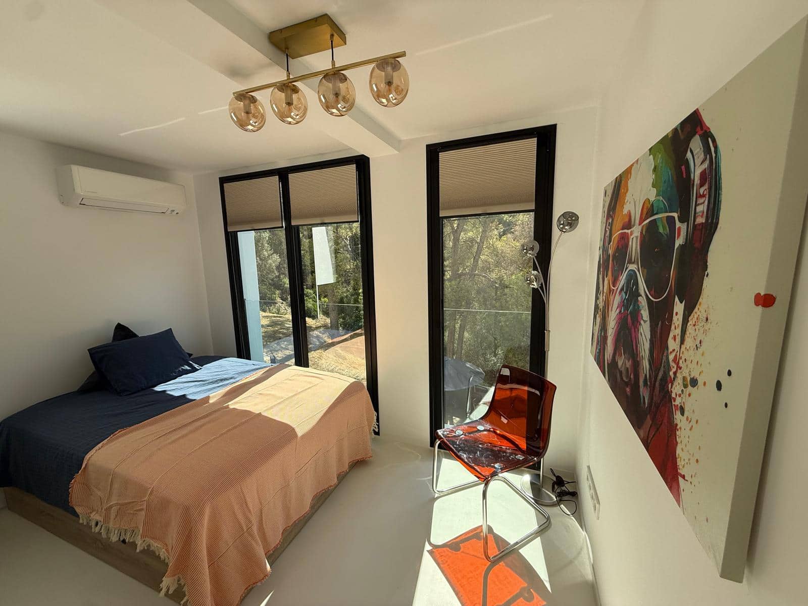 5 bedroom Villa for rent in Cas Catala with pool garage - € 13,000 (Ref: 9271898)