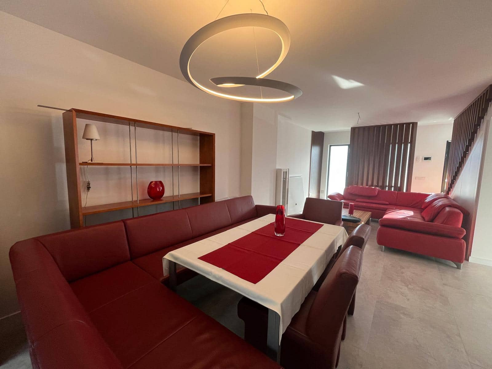 4 soveværelse Semi-Rækkehus til leje i Palma de Mallorca med garage - € 5.000 (Ref: 9271899)