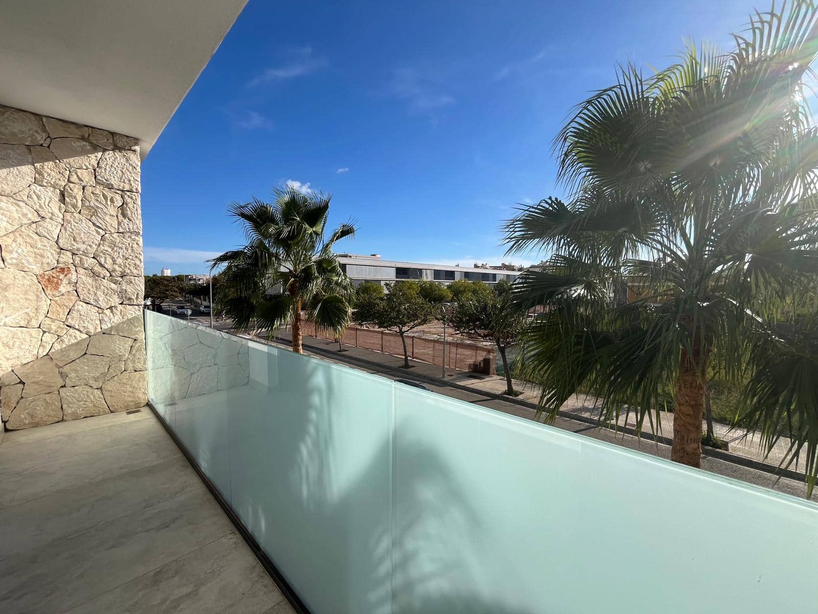 4 soveværelse Semi-Rækkehus til leje i Palma de Mallorca med garage - € 5.000 (Ref: 9271899)