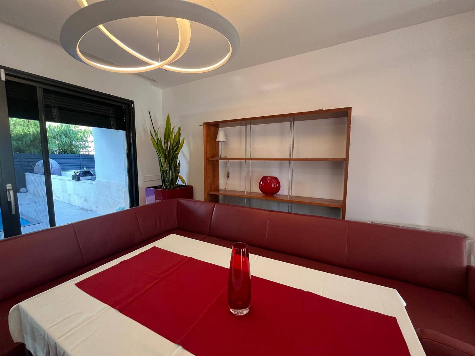 4 soveværelse Semi-Rækkehus til leje i Palma de Mallorca med garage - € 5.000 (Ref: 9271899)